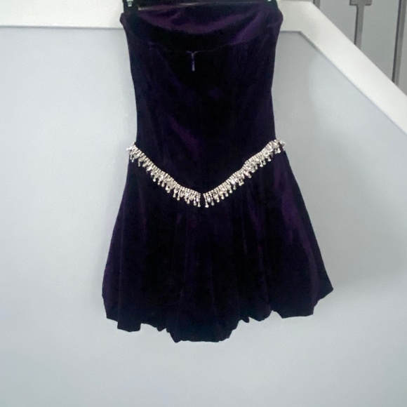 Dress - Picture 5 of 7